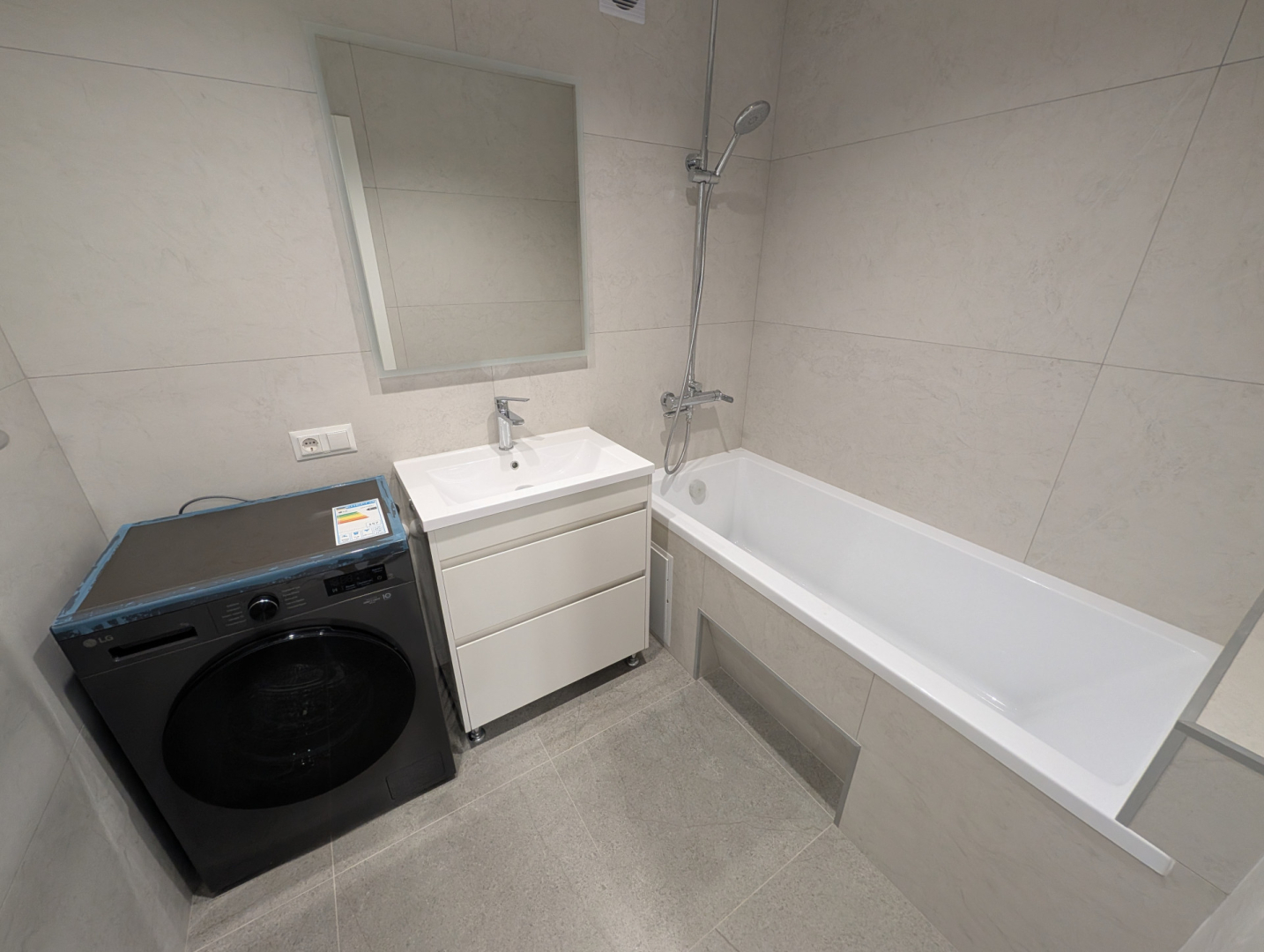 Нова 2-кімнатна квартира 68,6 м² з ремонтом та меблями Масани єОселя. Фото - 6