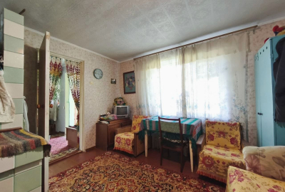 Охайна дача з меблями в передмісті Чернігова в СТ Юбілейне з ділянкою 5 соток