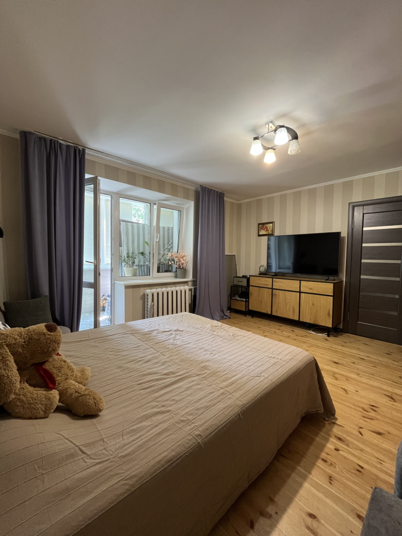 Продається 3на квартира в цегляному будинку, Центр. Фото - 4