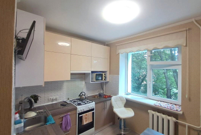 Продам 2 кімнатну квартиру Чешка 50 м² з ремонтом 3 поверх Чернігів