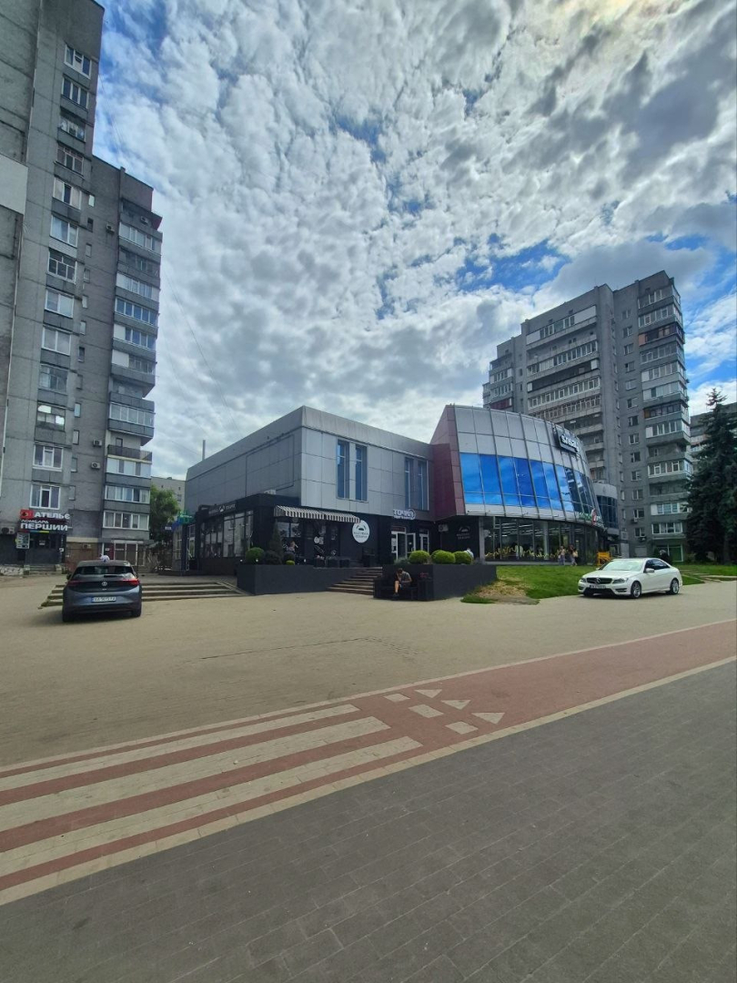 Чудова 3-кімнатна квартира в самому Центрі Чернігова. Фото - 1