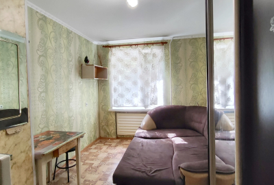 Кімната в гуртожитку 11 м2 р-н.Ремзавод. З меблями