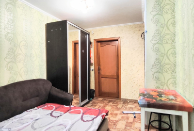 Кімната в гуртожитку 11 м2 р-н.Ремзавод. З меблями