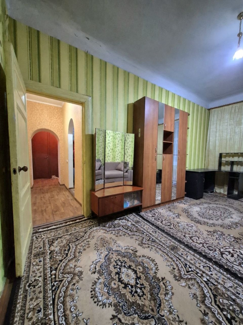 Простора 2-кімнатна квартира Бойова. Фото - 1