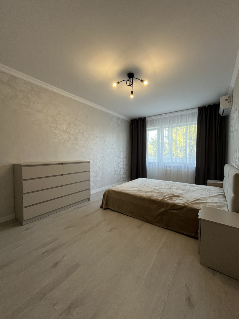 Продаж 1-к Чернігів, вул. Космонавтів. Фото 1