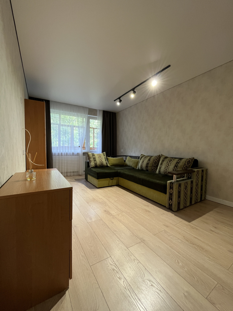 Продаж 3-к, Чернігів, вул. Соборності. Фото - 1