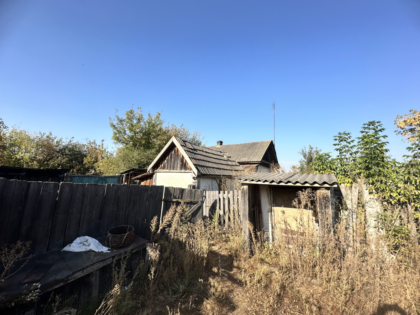 Цегляний будинок у с. Лоска, 4 кімнати, житловий стан. Фото - 1
