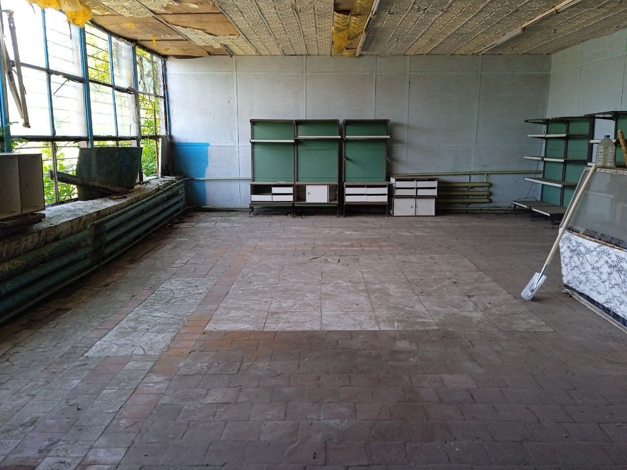 Нежитлове приміщення 160 м² у центрі села Надинівка під магазин склад виробництво. Фото 1