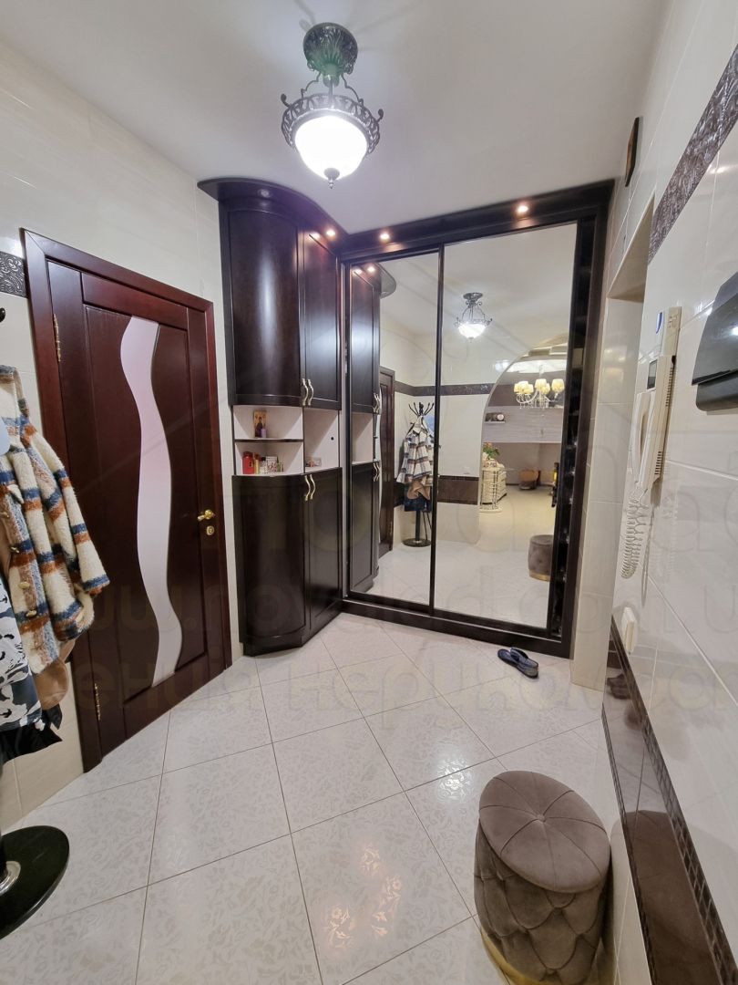4 кімнатна квартира 108м2 з автономкою і ремонтом в Центрі біля Площі. Фото - 5