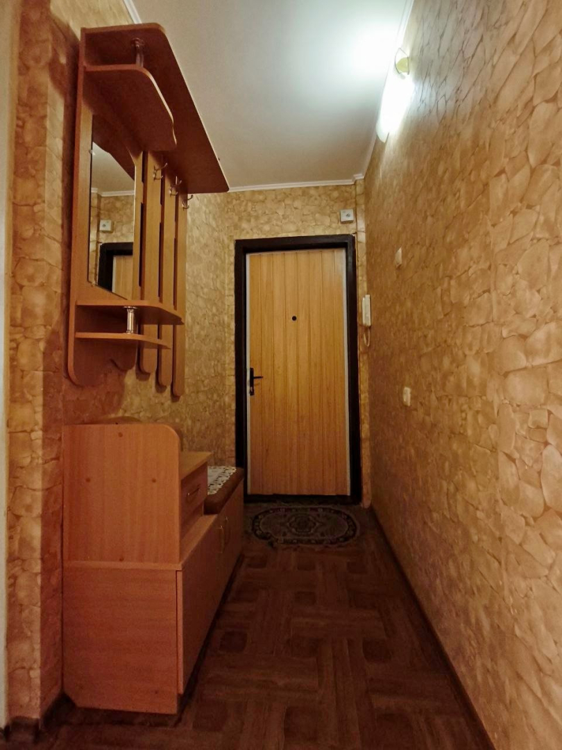 2 кімнатна квартира в гарному стані з меблями та технікою. Фото - 13