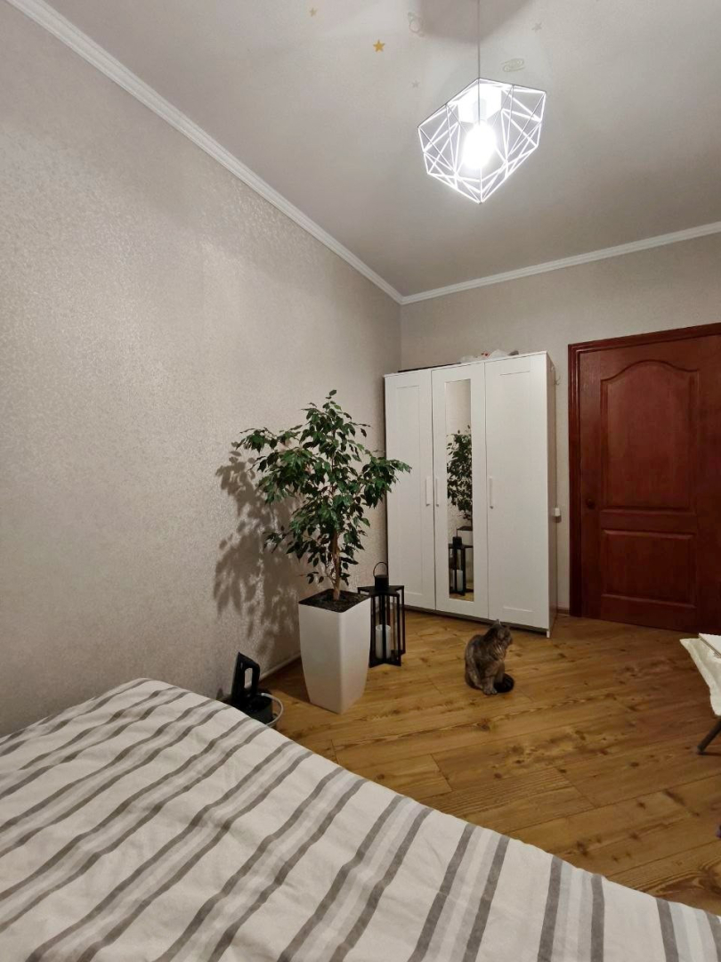 Продаж 1/3 частини 2-кімнатної квартири 53 м2 з ремонтом та автономним опаленням. Фото - 5