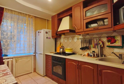 3-кімнатна квартира 75 м² з якісним ремонтом та двома балконами!