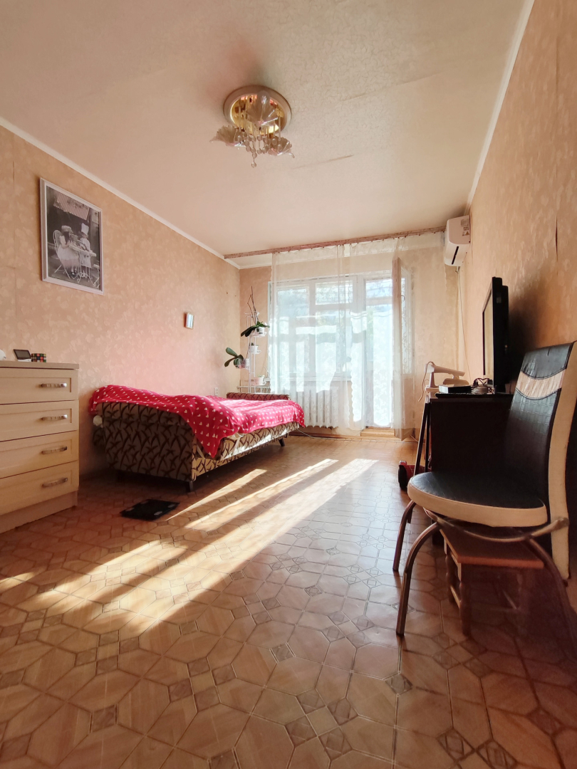 Продаж 2-кімнатна квартира вул.Захисників України в гарному стані. Фото - 3