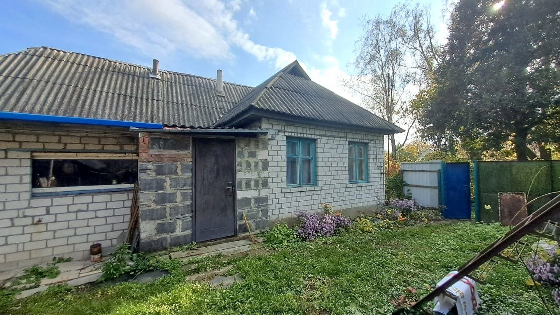Продам будинок 68 м² з 40 сотками землі газом і господарськими спорудами. Фото 1